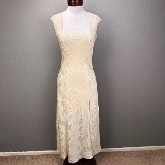 Victoria's Secret Other - Vintage Victoria's Secret Gold Label jacquard bridal nightgown slip dress Sz M